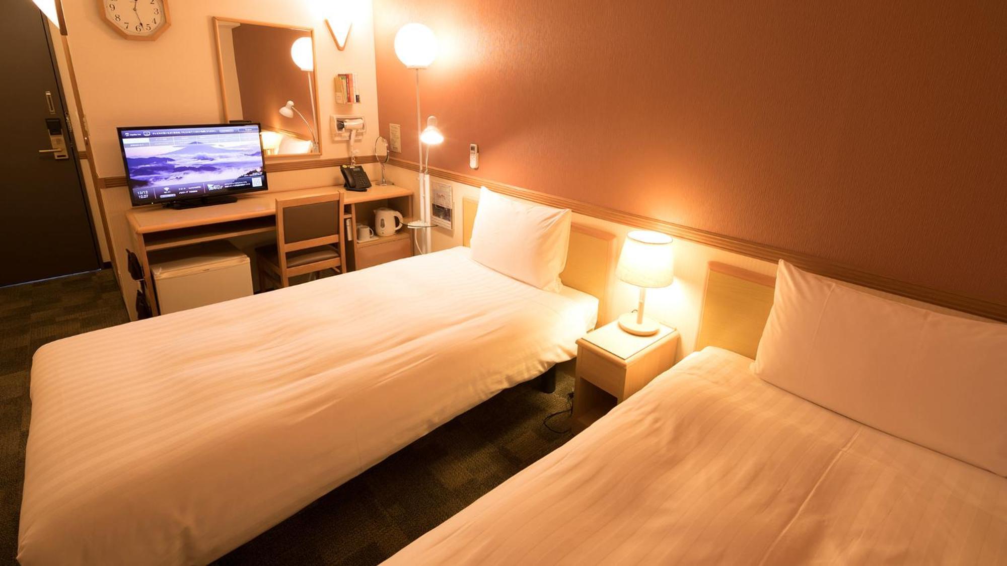 Toyoko Inn Nagoya Owari Ichinomiya Ekimae Номер фото