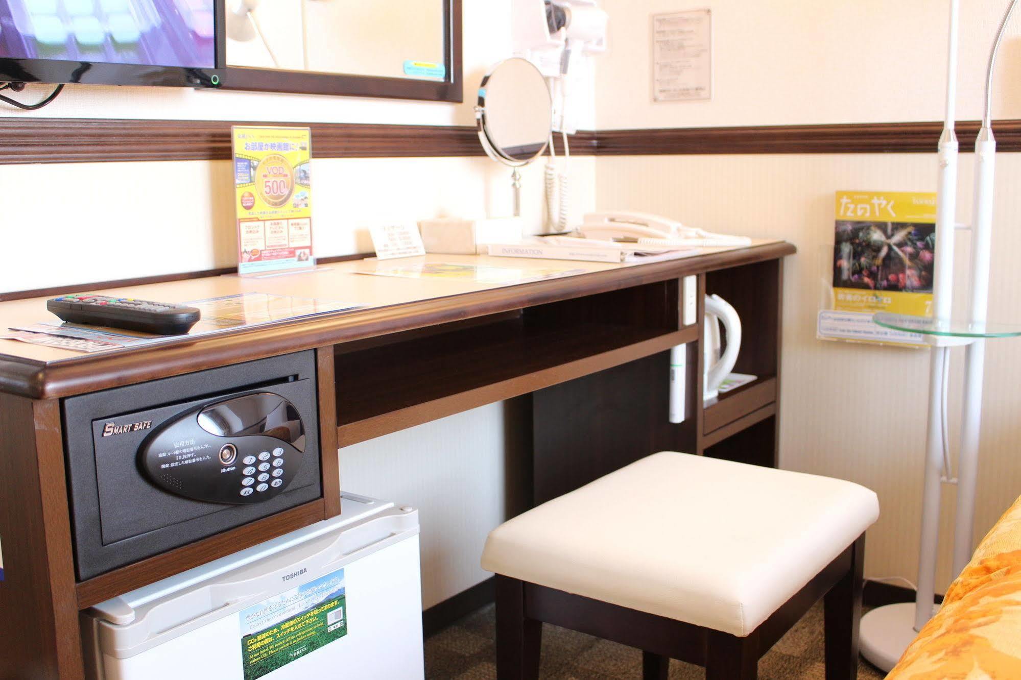 Toyoko Inn Nagoya Owari Ichinomiya Ekimae Экстерьер фото